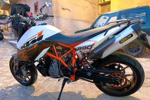 KTM 990 SMR ready to race