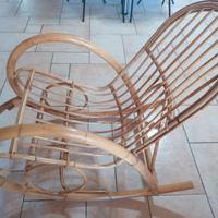 Sedia a dondolo in vimini 