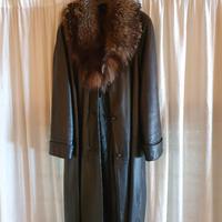 Cappotto donna in pelle e collo di pelliccia