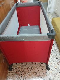 Culla pieghevole da campeggio con materasso