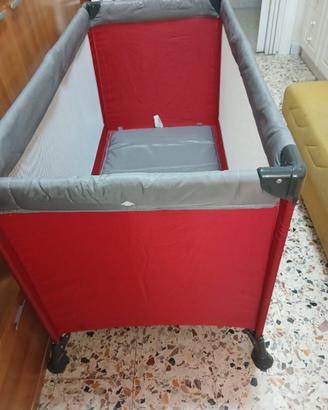 Culla pieghevole da campeggio con materasso