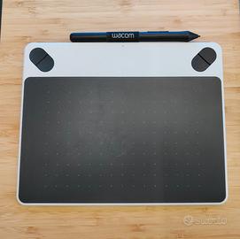 Tavoletta grafica Wacom Intuos con pennino.