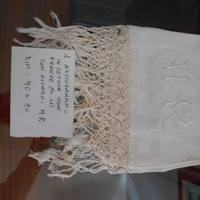 asciugamano in cotone con frange  e ricamo