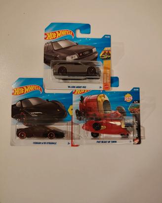 set 3 modellini Hot Wheels Fiat Ferrari Audi