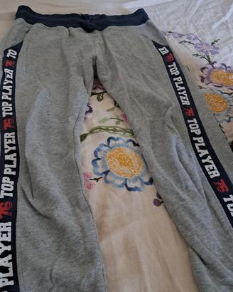 2 pantaloni sportivi