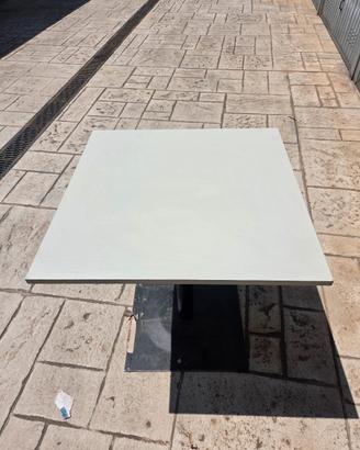 15 tavoli da ristorante/bar 67×67  base centrale