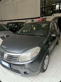 DACIA Sandero 1ª serie