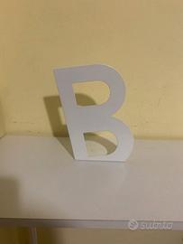 Reggilibri bianco con lettera B nuovo ikea