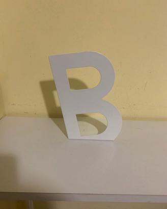 Reggilibri bianco con lettera B nuovo ikea