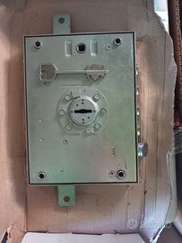 serratura per portone blindato 