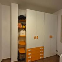 Armadio cameretta molto ben tenuto e capiente