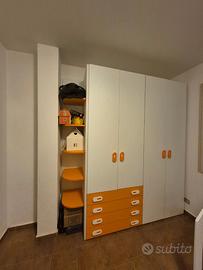 Armadio cameretta molto ben tenuto e capiente