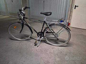 Bicicletta City Bike elegante e funzionale