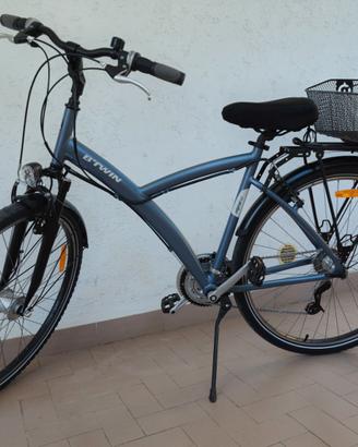 Bicicletta ibrida BTWIN Original L 520 con cestino