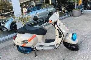 Vespa gtv 310 nuova pronta consegna a 75 euro al m