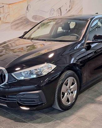 BMW 116d 5p. Business Advantage - APPLE -