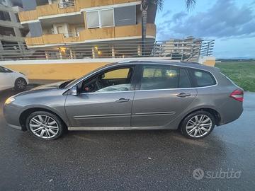 Laguna 2.0HDI full optional perfetta in tutto