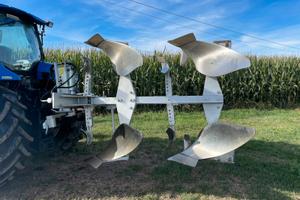 Aratro bivomero scalmana