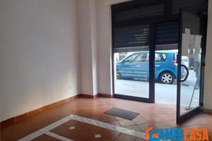 Via Aurispa - Negozio di 66 mq.