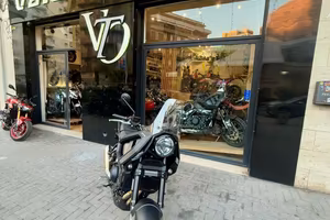 Brixton Crossfire 500 Storr anno 2025 VALERIANOMOT