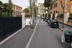 Box / Garage di 20 m² a Roma