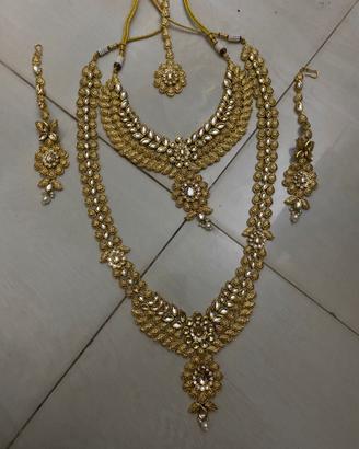 set completo di gioielli indiani