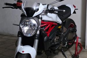 ducati monster 821