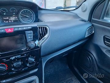 Lancia Y benzina Gpl casa madre