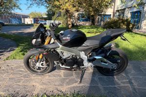Aprilia Tuono V4 R RR