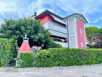 APPARTAMENTO BICAMERE CON GIARDINO, CANTINA E G...
