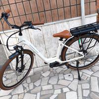 Bici pedalata assistita 28"  Adriatica New Age