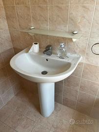 Set sanitari e vasca da bagno