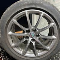 Gomme invernali pirelli 225/50R17