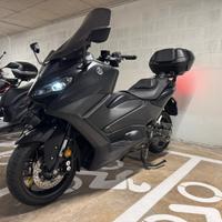 Yamaha Tmax 560