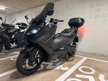 Yamaha Tmax 560