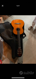Chitarra con custodia