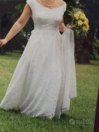 Abito da sposa in pizzo macrame