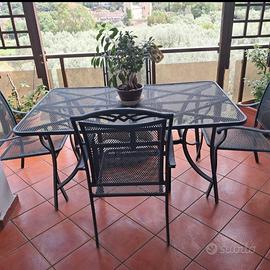 TAVOLO E SEDIE DA ESTERNO