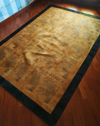 Tappeto in pelle scamosciata con disegni etnici