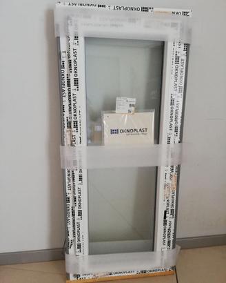 Finestra in PVC 1 anta SX OKNOPLAST