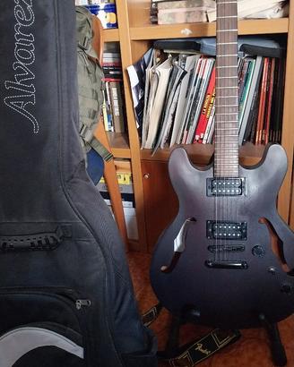 Chitarra  Elettrica semiacustica Hofner