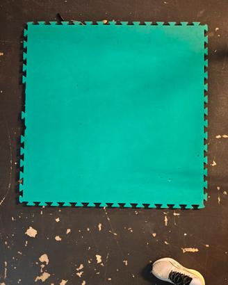 Tappeto gommato (tatami) da palestra assemblabile