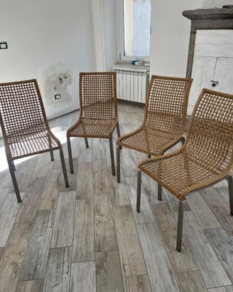 Sedie in rattan e alluminio