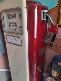 distributore/pompa di benzina anni '50