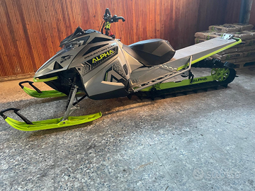 Motoslitta Arctic cat M 8000 165