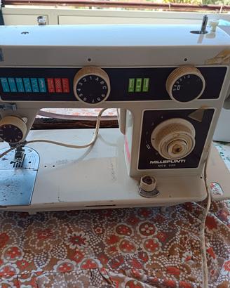 Macchina da cucire vintage Millepunti Mod. 520