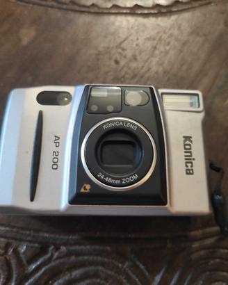 macchina fotografica konica 