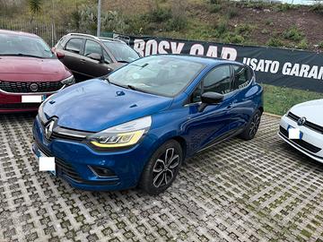 Renault Clio dCi 8V 90 CV 5 porte Moschino Intens-