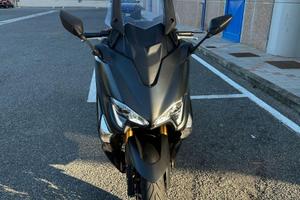 YAMAHA  TMAX 530