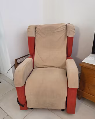 Poltrona reclinabile elettrica